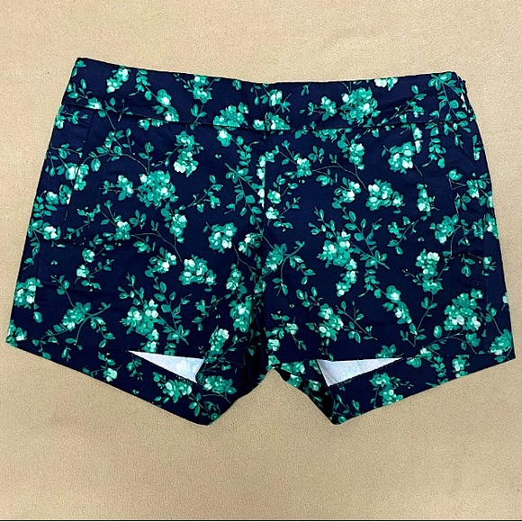 J. Crew NWOT Navy Blue & Green Floral Stretch Zip Up Shorts - Picture 1 of 16